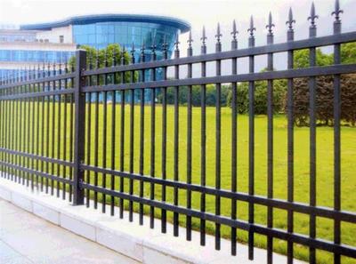 汕尾金屬護(hù)欄制作廠家 鐵藝護(hù)欄的專業(yè)選擇