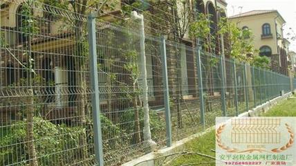潤(rùn)程十載精工路 鐵藝圍網(wǎng)護(hù)欄的專(zhuān)業(yè)與堅(jiān)守